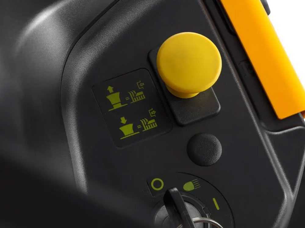 Tractor cortacésped Stiga Tornado 398 M – cambio mecánico y salida lateral